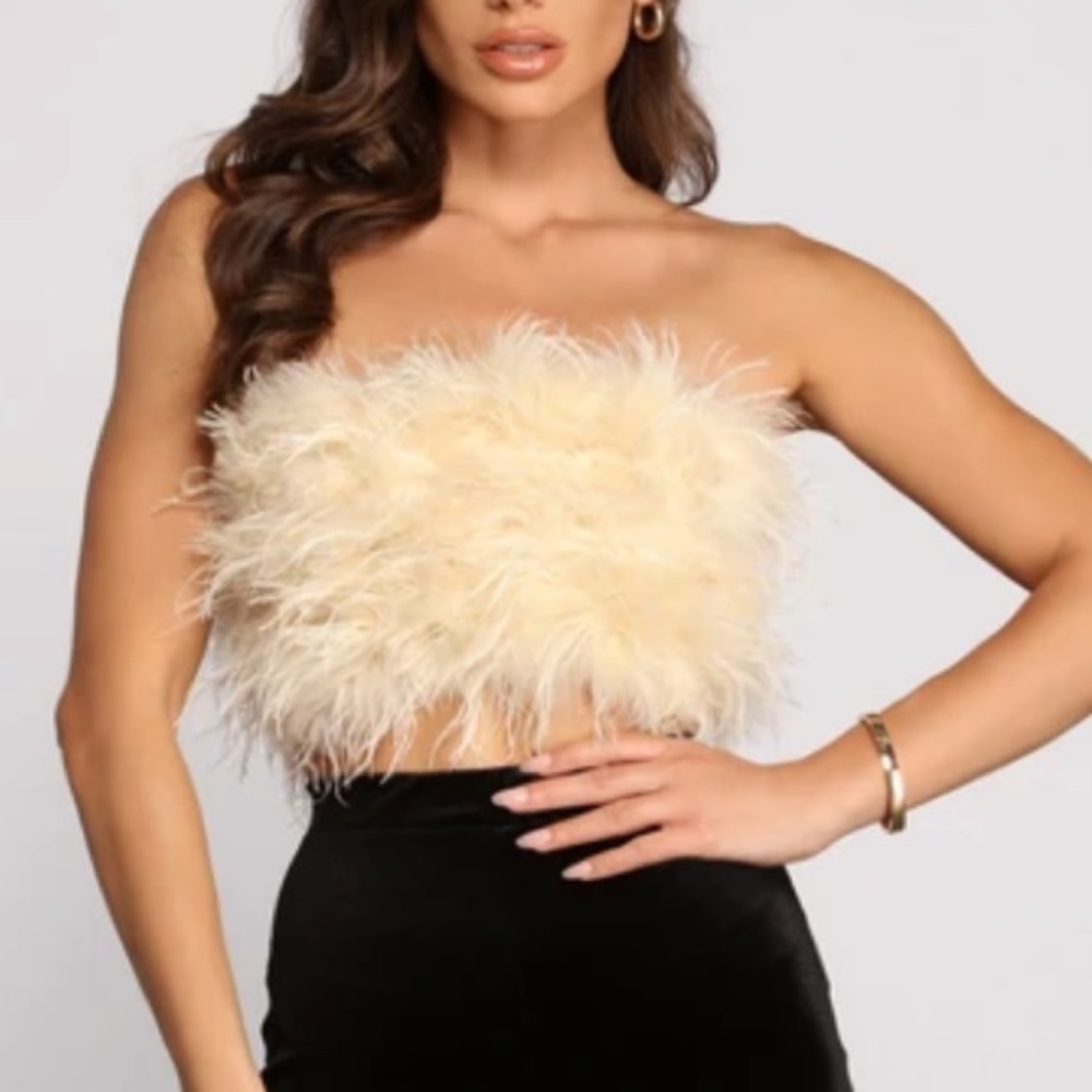 SO EXTRA FEATHERED TUBE TOP